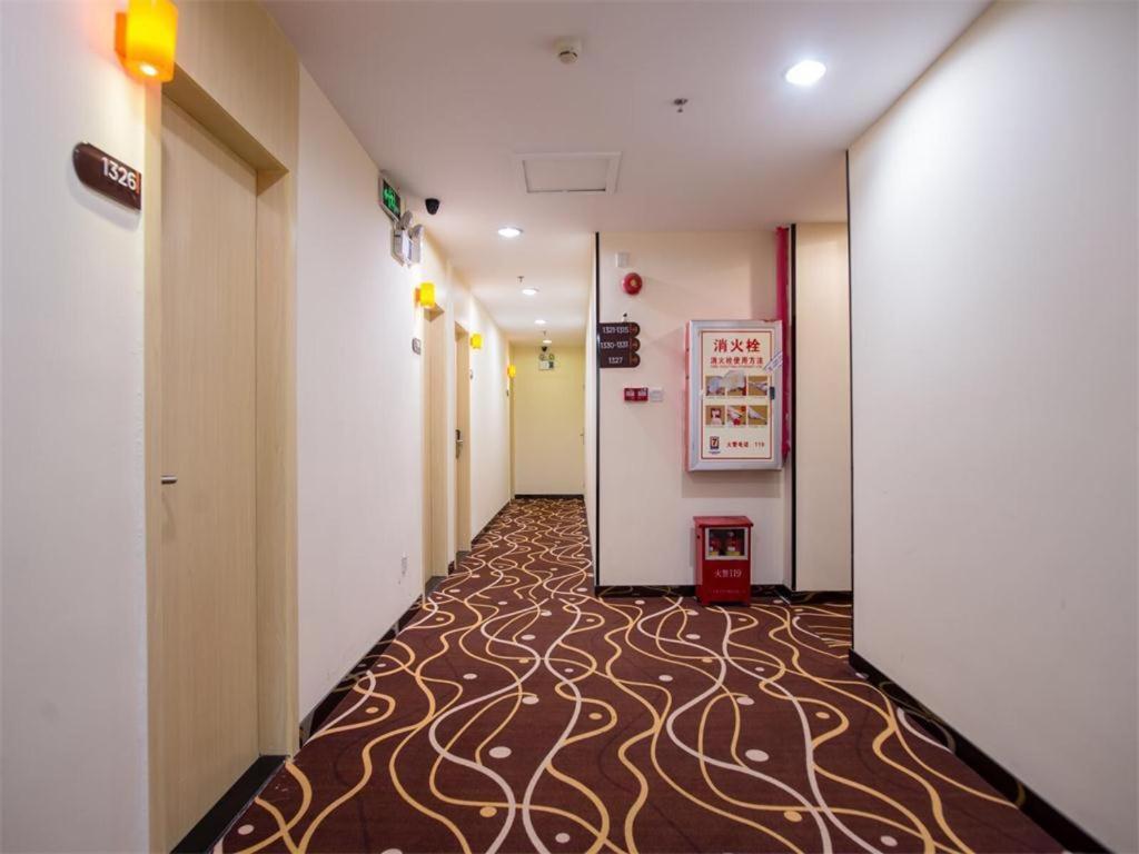 Отель 7 Days Premium Jiangmen Diwang Plaza Branch Экстерьер фото